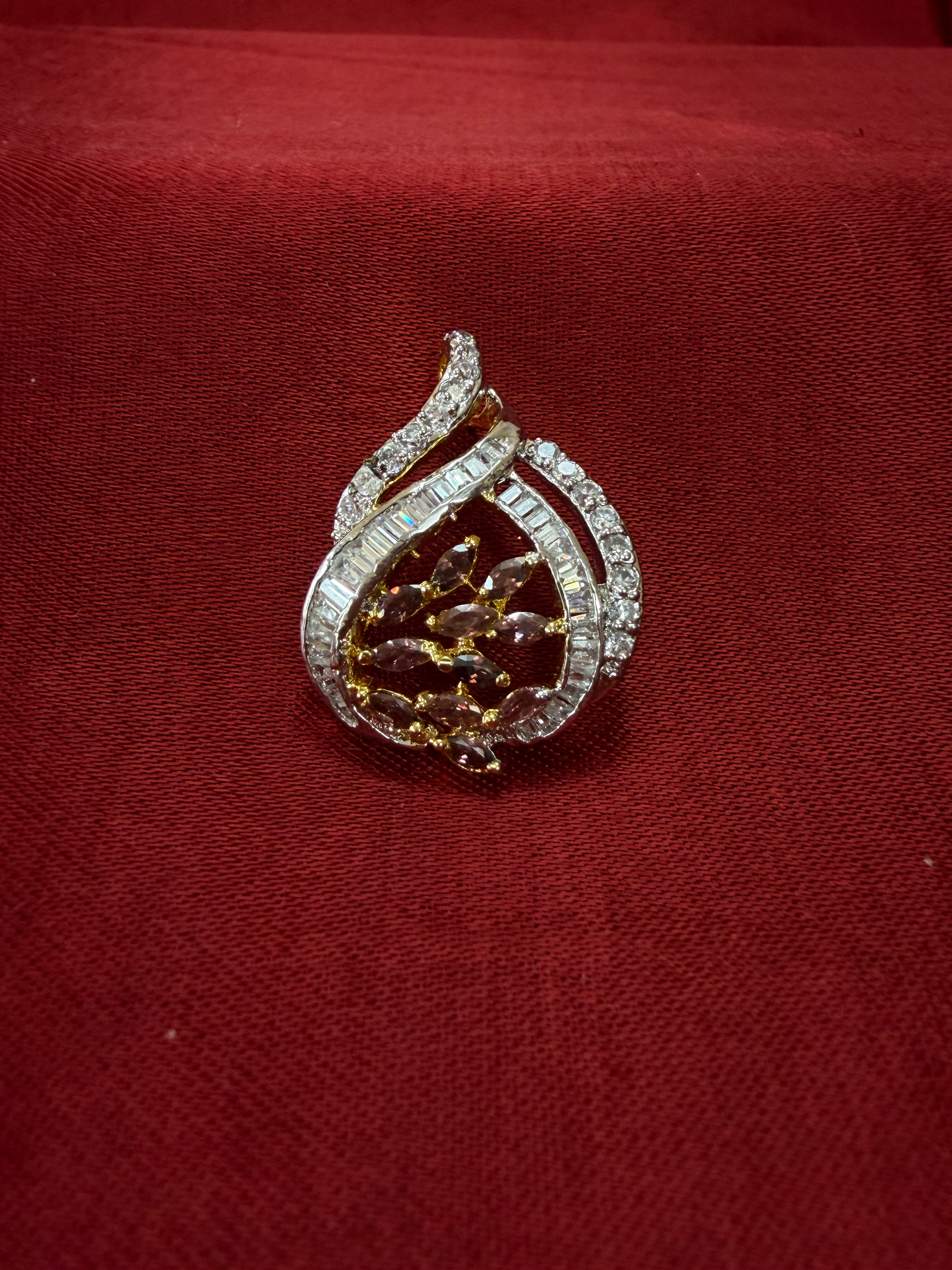 Regal Heritage Choker Set